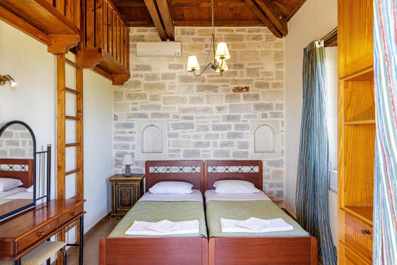 Kalimera Villas Adelianos Kampos Luaran gambar