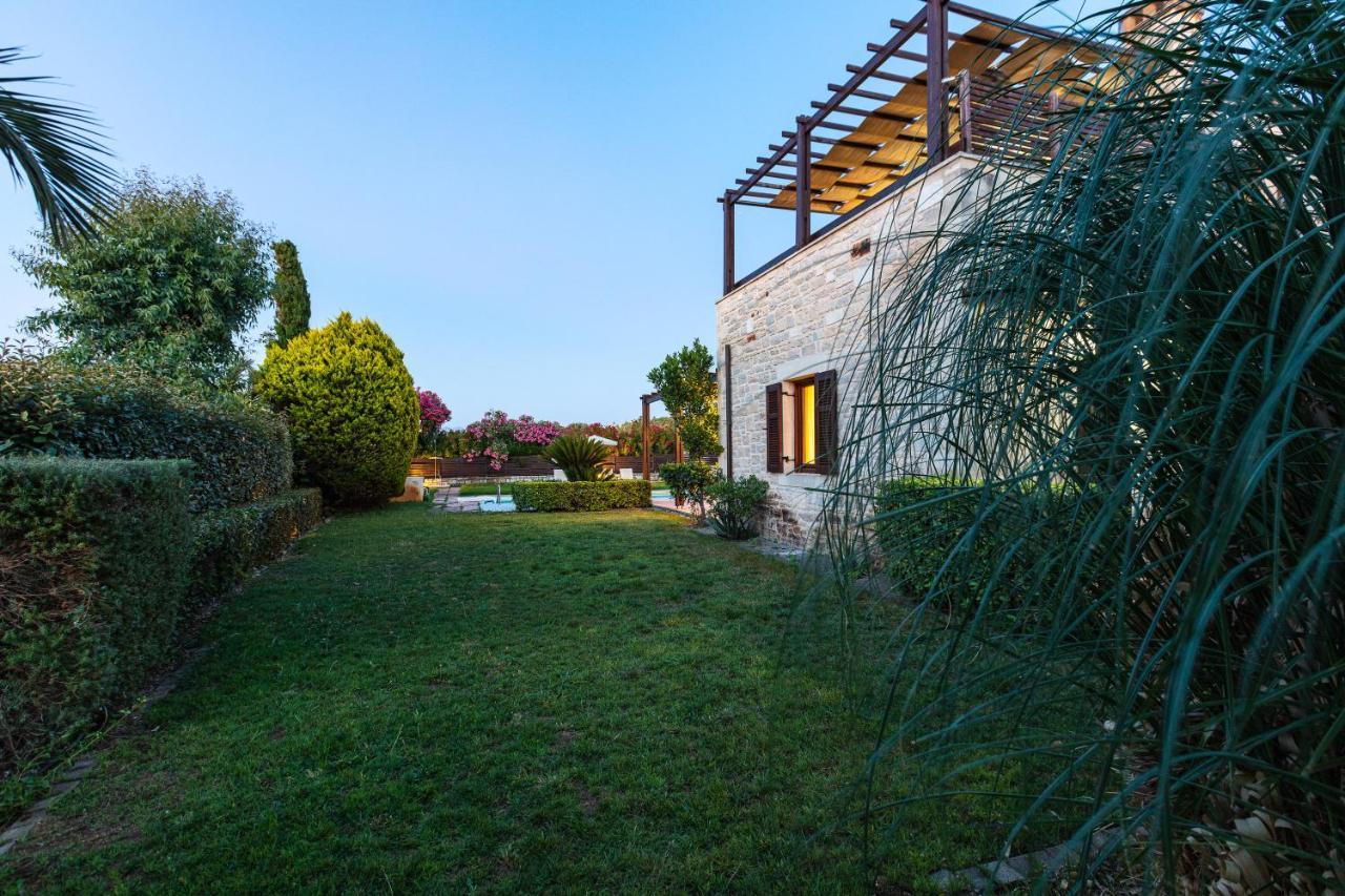 Kalimera Villas Adelianos Kampos Luaran gambar